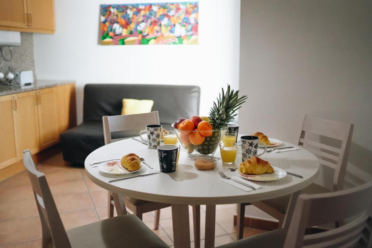 Wonderful Flats With Pool By Host Wise Apartment Albufeira Bagian luar foto