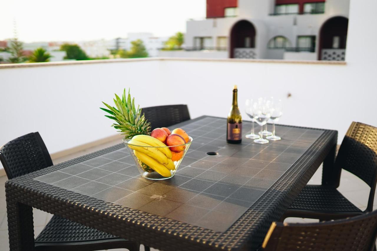Wonderful Flats With Pool By Host Wise Apartment Albufeira Bagian luar foto